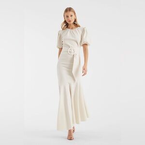 NWT $650 Sachin & Babi Elegant Cream Maxi Dress with Puff Sleeves size 2